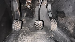 Used 2022 Renault Kiger RXZ 1.0 Turbo MT Petrol Manual interior PEDALS VIEW