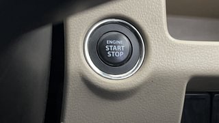 Used 2017 maruti-suzuki Ciaz Alpha Petrol AT Petrol Automatic top_features Keyless start