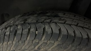 Used 2015 Maruti Suzuki Swift [2014-2017] LXI (O) Petrol Manual tyres LEFT REAR TYRE TREAD VIEW