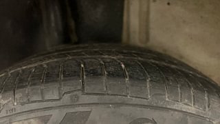 Used 2013 Ford Figo [2010-2015] Duratorq Diesel Titanium 1.4 Diesel Manual tyres RIGHT REAR TYRE TREAD VIEW