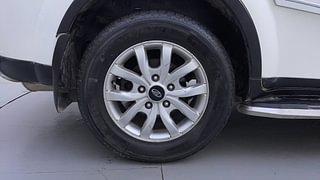 Used 2016 Mahindra XUV500 [2015-2018] W8 Diesel Manual tyres RIGHT REAR TYRE RIM VIEW