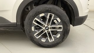 Used 2022 Hyundai Venue SX (O) 1.0 Turbo DCT Petrol Automatic tyres LEFT REAR TYRE RIM VIEW