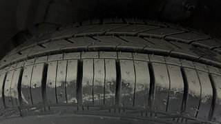 Used 2015 Maruti Suzuki Swift [2014-2017] LXI (O) Petrol Manual tyres LEFT FRONT TYRE TREAD VIEW