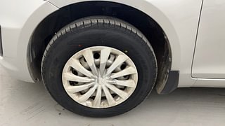 Used 2015 Maruti Suzuki Swift [2014-2017] LXI (O) Petrol Manual tyres LEFT FRONT TYRE RIM VIEW