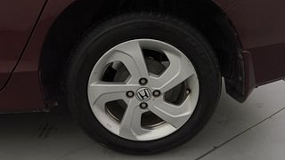 Used 2014 Honda City [2014-2017] V Petrol Manual tyres LEFT REAR TYRE RIM VIEW