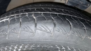 Used 2022 Hyundai Alcazar Platinum (O) 7 STR 1.5 Diesel AT Diesel Automatic tyres RIGHT FRONT TYRE TREAD VIEW