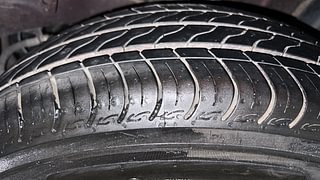 Used 2014 Honda City [2014-2017] V Petrol Manual tyres LEFT REAR TYRE TREAD VIEW