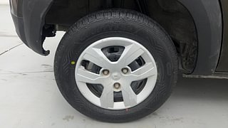 Used 2019 Renault Kwid [2015-2019] RXL Petrol Manual tyres RIGHT REAR TYRE RIM VIEW