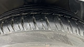 Used 2019 Hyundai Grand i10 [2017-2020] Sportz 1.2 Kappa VTVT CNG (Outside Fitted) Petrol+cng Manual tyres RIGHT FRONT TYRE TREAD VIEW