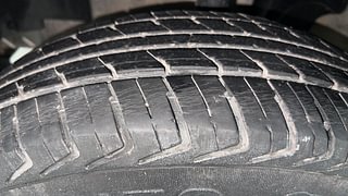 Used 2019 Renault Kwid [2015-2019] RXL Petrol Manual tyres LEFT FRONT TYRE TREAD VIEW