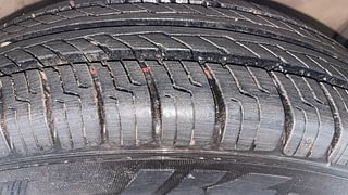 Used 2011 Maruti Suzuki Ritz [2009-2012] Lxi Petrol Manual tyres RIGHT FRONT TYRE TREAD VIEW