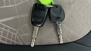 Used 2019 Hyundai Grand i10 [2017-2020] Sportz 1.2 Kappa VTVT CNG (Outside Fitted) Petrol+cng Manual extra CAR KEY VIEW