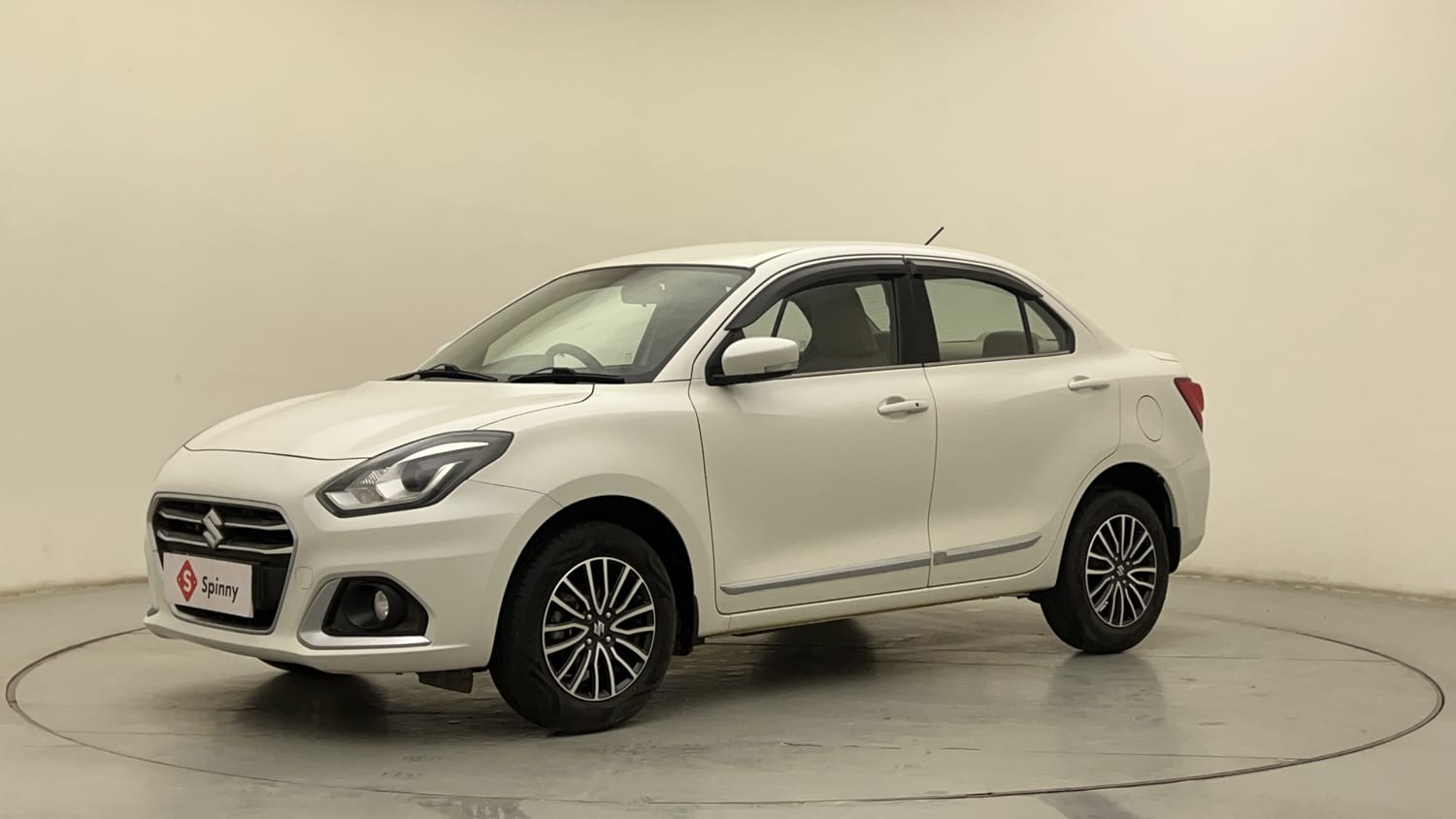 LEFT FRONT CORNER VIEW