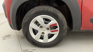 Used 2017 Renault Kwid [2015-2019] 1.0 RXT AMT Opt Petrol Automatic tyres LEFT FRONT TYRE RIM VIEW