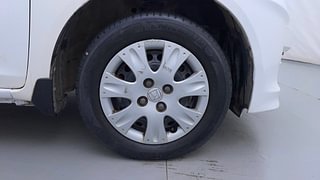 Used 2013 Honda Amaze [2013-2016] 1.2 S i-VTEC Petrol Manual tyres RIGHT FRONT TYRE RIM VIEW