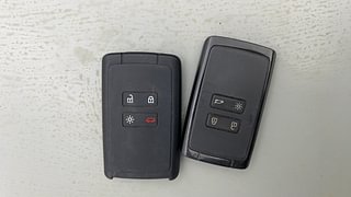 Used 2020 Renault Triber RXZ Petrol Manual extra CAR KEY VIEW