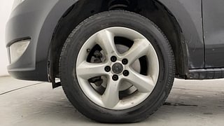 Used 2015 Skoda Rapid [2011-2016] Ambition Diesel MT Diesel Manual tyres LEFT FRONT TYRE RIM VIEW