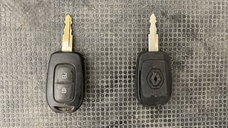 Used 2017 Renault Kwid [2015-2019] 1.0 RXT AMT Opt Petrol Automatic extra CAR KEY VIEW