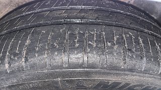 Used 2013 Honda Amaze [2013-2016] 1.2 S i-VTEC Petrol Manual tyres RIGHT FRONT TYRE TREAD VIEW