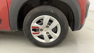 Used 2017 Renault Kwid [2015-2019] 1.0 RXT AMT Opt Petrol Automatic tyres RIGHT FRONT TYRE RIM VIEW