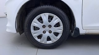 Used 2013 Honda Amaze [2013-2016] 1.2 S i-VTEC Petrol Manual tyres LEFT FRONT TYRE RIM VIEW