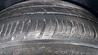 Used 2020 Tata Altroz XZ 1.2 Petrol Manual tyres RIGHT FRONT TYRE TREAD VIEW