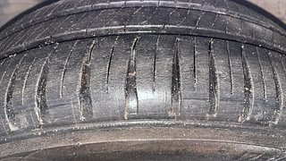 Used 2013 Honda Amaze [2013-2016] 1.2 S i-VTEC Petrol Manual tyres LEFT FRONT TYRE TREAD VIEW