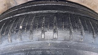 Used 2013 Honda Amaze [2013-2016] 1.2 S i-VTEC Petrol Manual tyres RIGHT REAR TYRE TREAD VIEW