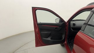 Used 2017 Renault Kwid [2015-2019] 1.0 RXT AMT Opt Petrol Automatic interior LEFT FRONT DOOR OPEN VIEW