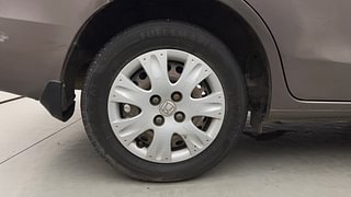 Used 2014 Honda Amaze [2013-2016] 1.2 S i-VTEC Petrol Manual tyres RIGHT REAR TYRE RIM VIEW