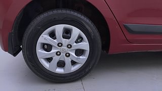 Used 2017 Hyundai Elite i20 [2014-2018] Sportz 1.2 Petrol Manual tyres RIGHT REAR TYRE RIM VIEW
