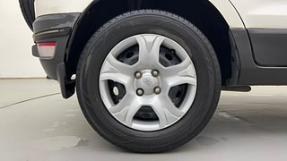 Used 2016 Ford EcoSport [2015-2017] Trend 1.5L TDCi Diesel Manual tyres RIGHT REAR TYRE RIM VIEW