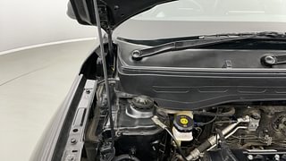 Used 2023 Hyundai Venue SX 1.2 Petrol Petrol Manual engine ENGINE RIGHT SIDE HINGE & APRON VIEW