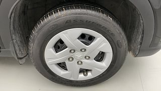 Used 2023 Hyundai Venue SX 1.2 Petrol Petrol Manual tyres RIGHT FRONT TYRE RIM VIEW
