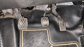 Used 2016 Maruti Suzuki S-Cross [2015-2017] Alpha 1.6 Diesel Manual interior PEDALS VIEW