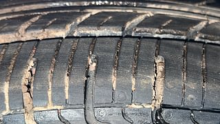 Used 2014 Hyundai i10 magna 1.1 Petrol Manual tyres LEFT FRONT TYRE TREAD VIEW