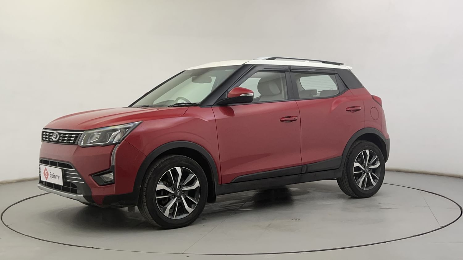 LEFT FRONT CORNER VIEW