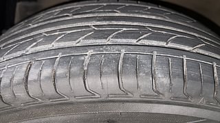Used 2014 Maruti Suzuki Ertiga [2012-2015] Vxi Petrol Manual tyres LEFT FRONT TYRE TREAD VIEW