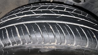 Used 2024 Renault Kiger RXZ AMT Petrol Automatic tyres RIGHT FRONT TYRE TREAD VIEW