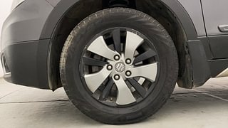 Used 2016 Maruti Suzuki S-Cross [2015-2017] Alpha 1.6 Diesel Manual tyres LEFT FRONT TYRE RIM VIEW