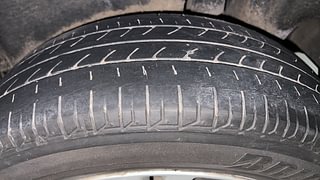 Used 2014 Maruti Suzuki Ertiga [2012-2015] Vxi Petrol Manual tyres LEFT REAR TYRE TREAD VIEW