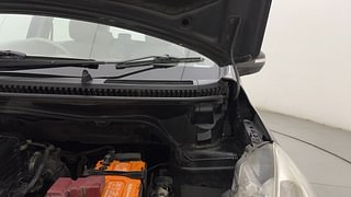 Used 2014 Maruti Suzuki Ertiga [2012-2015] Vxi Petrol Manual engine ENGINE LEFT SIDE HINGE & APRON VIEW