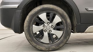 Used 2016 Maruti Suzuki S-Cross [2015-2017] Alpha 1.6 Diesel Manual tyres RIGHT REAR TYRE RIM VIEW