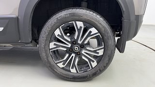 Used 2021 Renault Kiger RXZ 1.0 Turbo MT Petrol Manual tyres LEFT REAR TYRE RIM VIEW