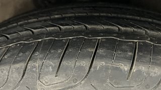 Used 2016 Volkswagen Ameo [2016-2017] Highline 1.5L AT (D) Diesel Automatic tyres RIGHT FRONT TYRE TREAD VIEW