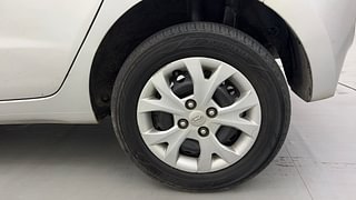 Used 2014 Hyundai Grand i10 [2013-2017] Magna 1.2 Kappa VTVT Petrol Manual tyres LEFT REAR TYRE RIM VIEW