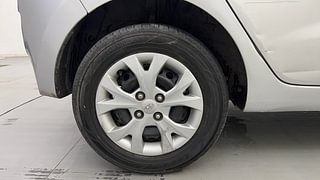 Used 2014 Hyundai Grand i10 [2013-2017] Magna 1.2 Kappa VTVT Petrol Manual tyres RIGHT REAR TYRE RIM VIEW