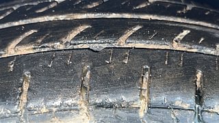 Used 2011 Maruti Suzuki A-Star [2008-2012] Vxi (ABS) AT Petrol Automatic tyres LEFT FRONT TYRE TREAD VIEW