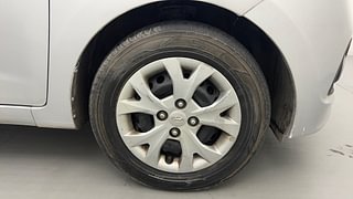 Used 2014 Hyundai Grand i10 [2013-2017] Magna 1.2 Kappa VTVT Petrol Manual tyres RIGHT FRONT TYRE RIM VIEW