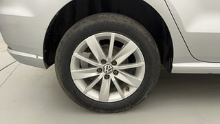 Used 2016 Volkswagen Ameo [2016-2017] Highline 1.5L AT (D) Diesel Automatic tyres RIGHT REAR TYRE RIM VIEW